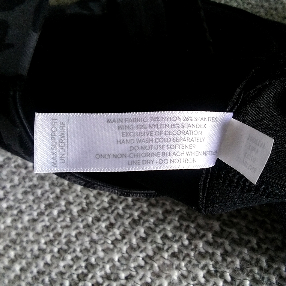 LIVI (Lane Bryant) Max Support Wicking Underwire Sports Bra Size 36D - Picture 6 of 10